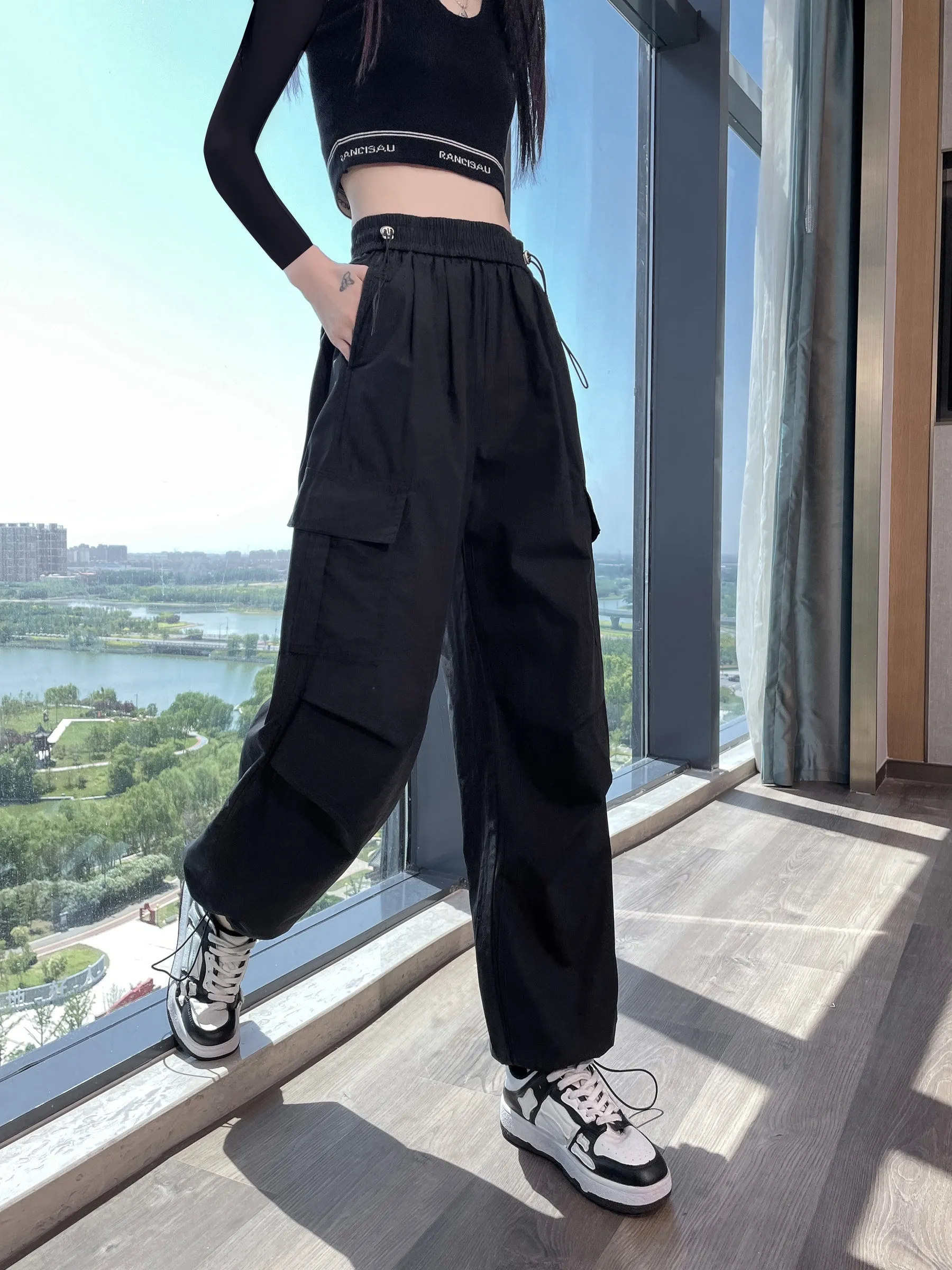 Breathable Solid Cargo Pants with Cinched Hems for Active Women