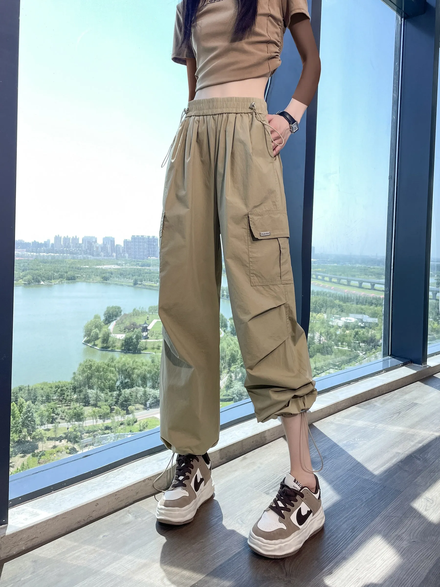 Breathable Solid Cargo Pants with Cinched Hems for Active Women