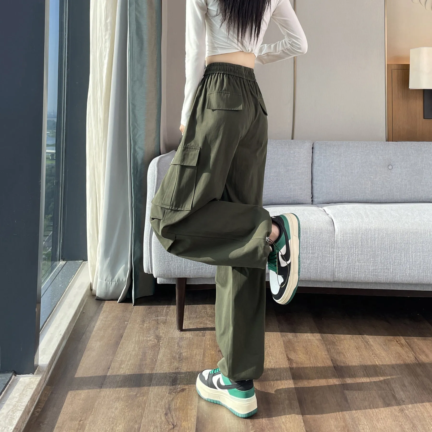 Breathable Solid Cargo Pants with Cinched Hems for Active Women