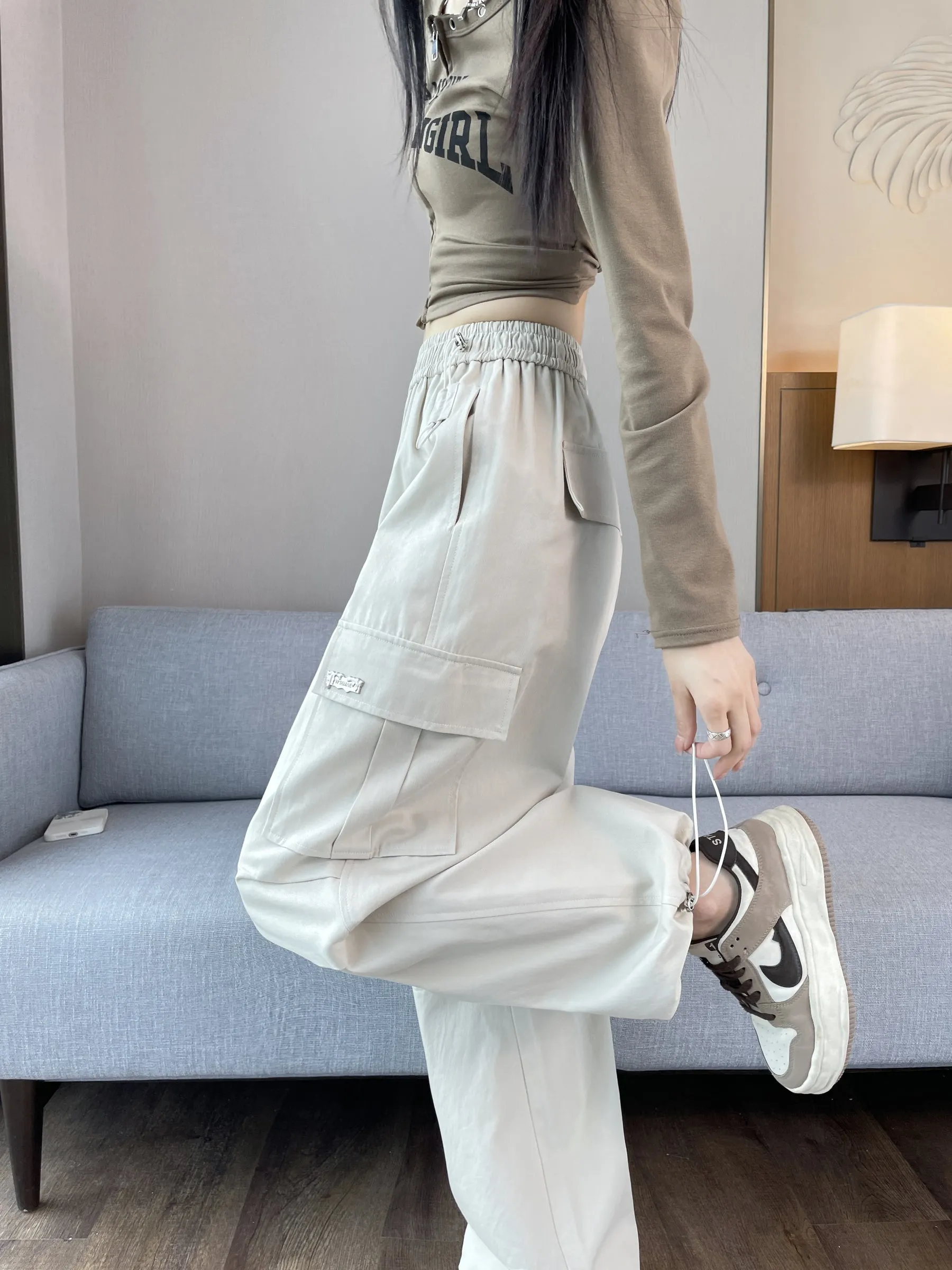 Breathable Solid Cargo Pants with Cinched Hems for Active Women