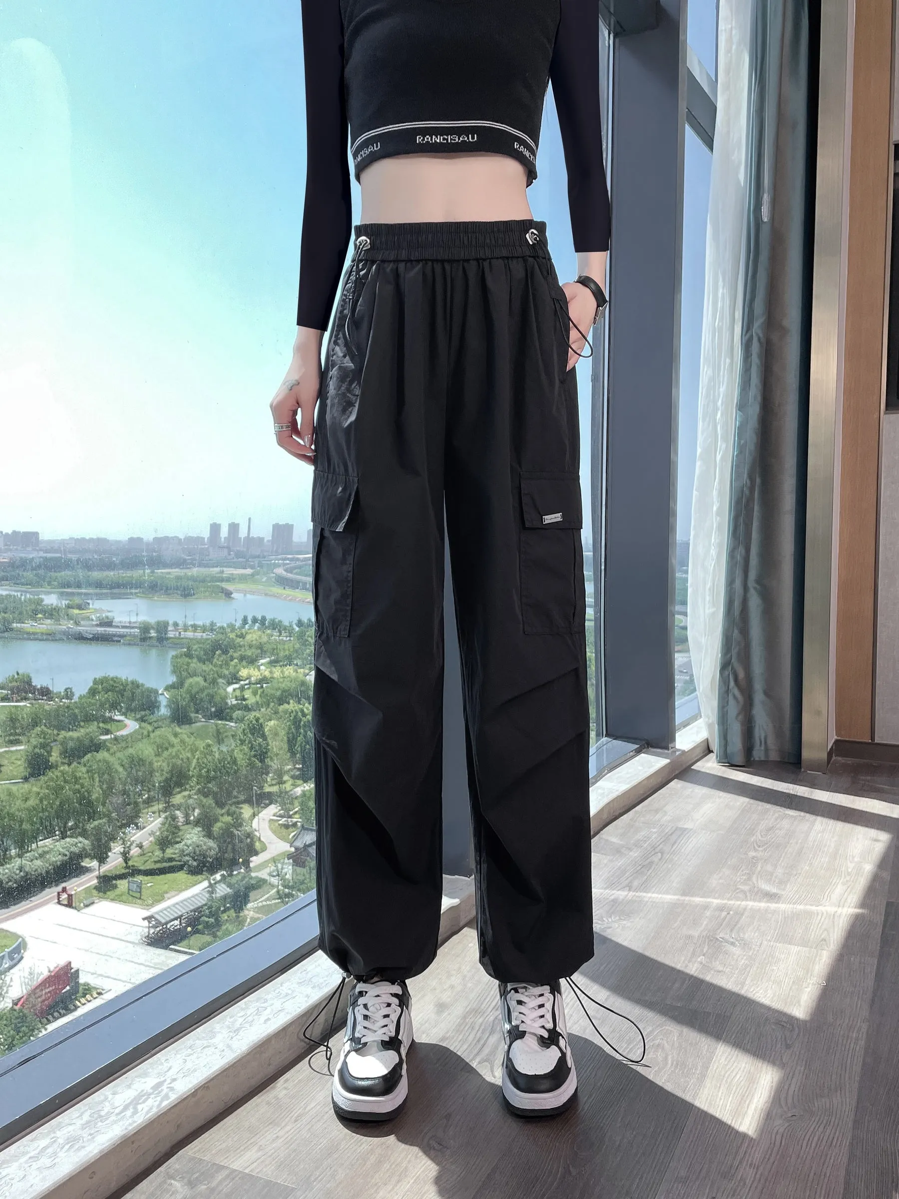 Breathable Solid Cargo Pants with Cinched Hems for Active Women