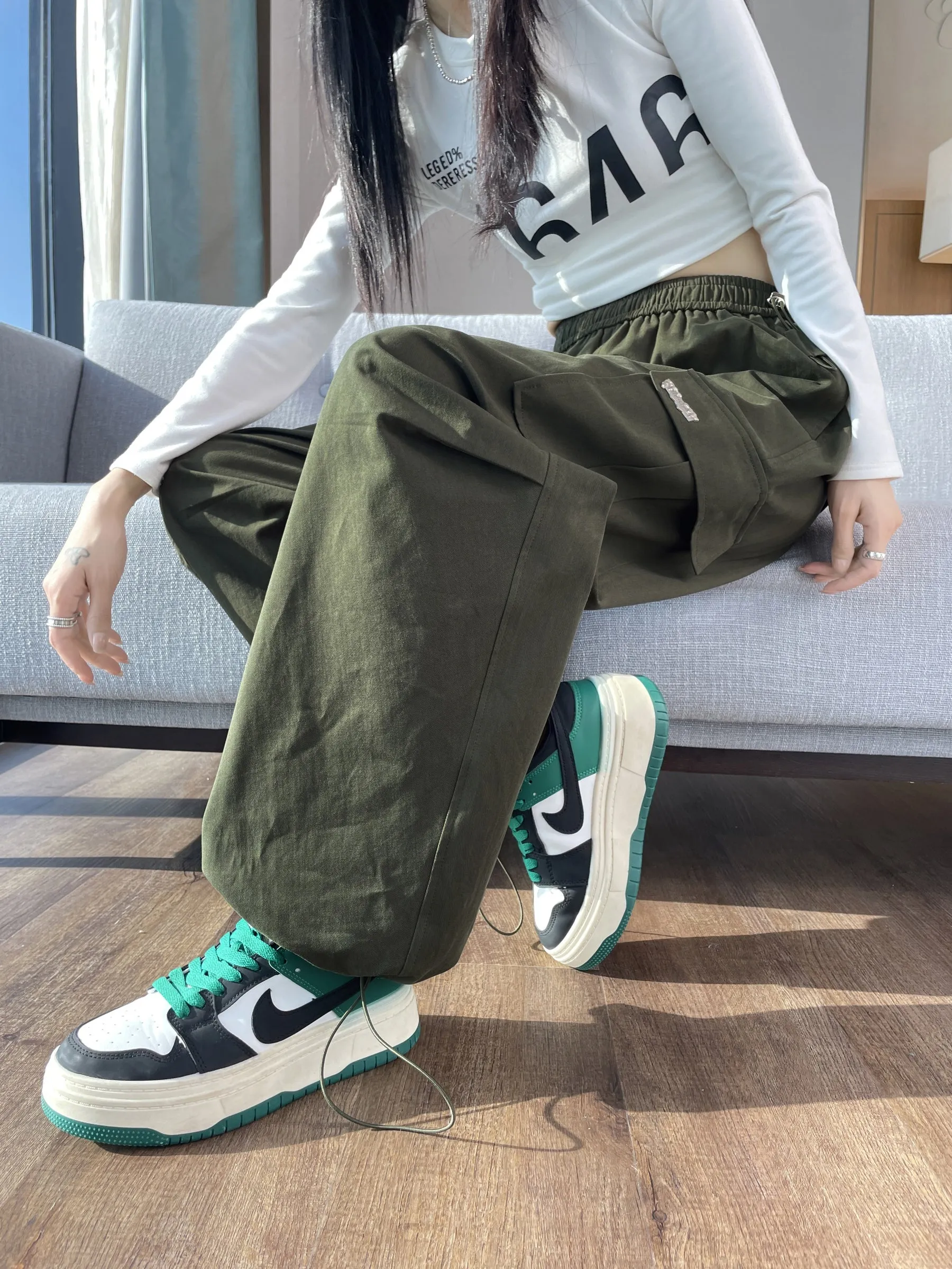 Breathable Solid Cargo Pants with Cinched Hems for Active Women