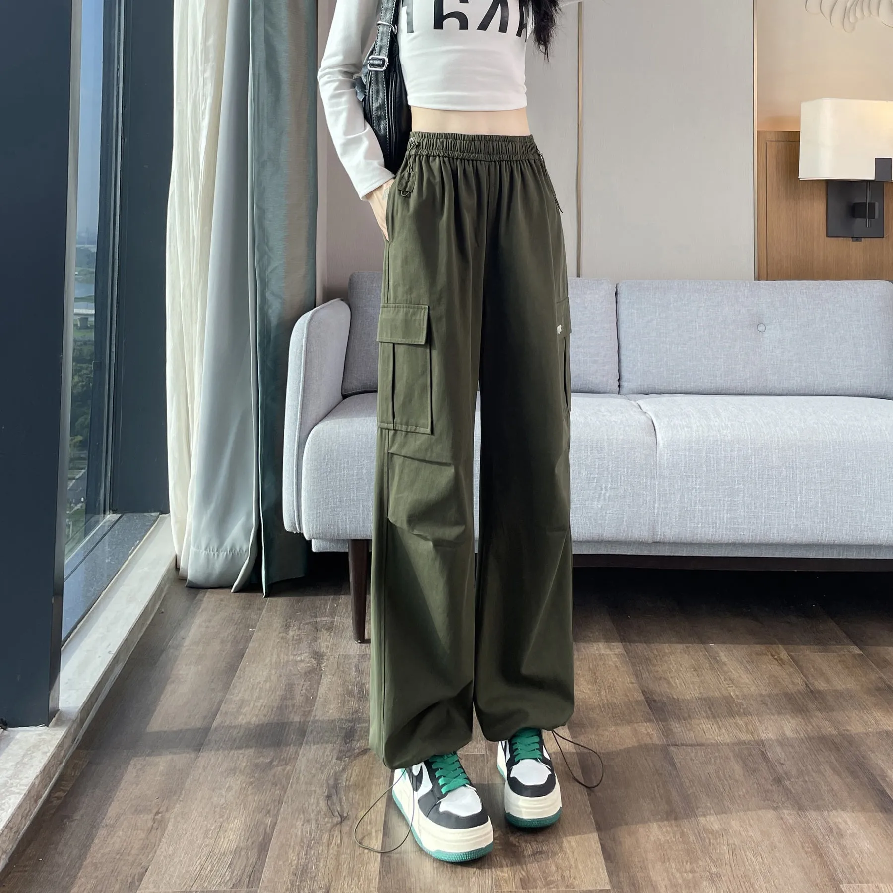 Breathable Solid Cargo Pants with Cinched Hems for Active Women