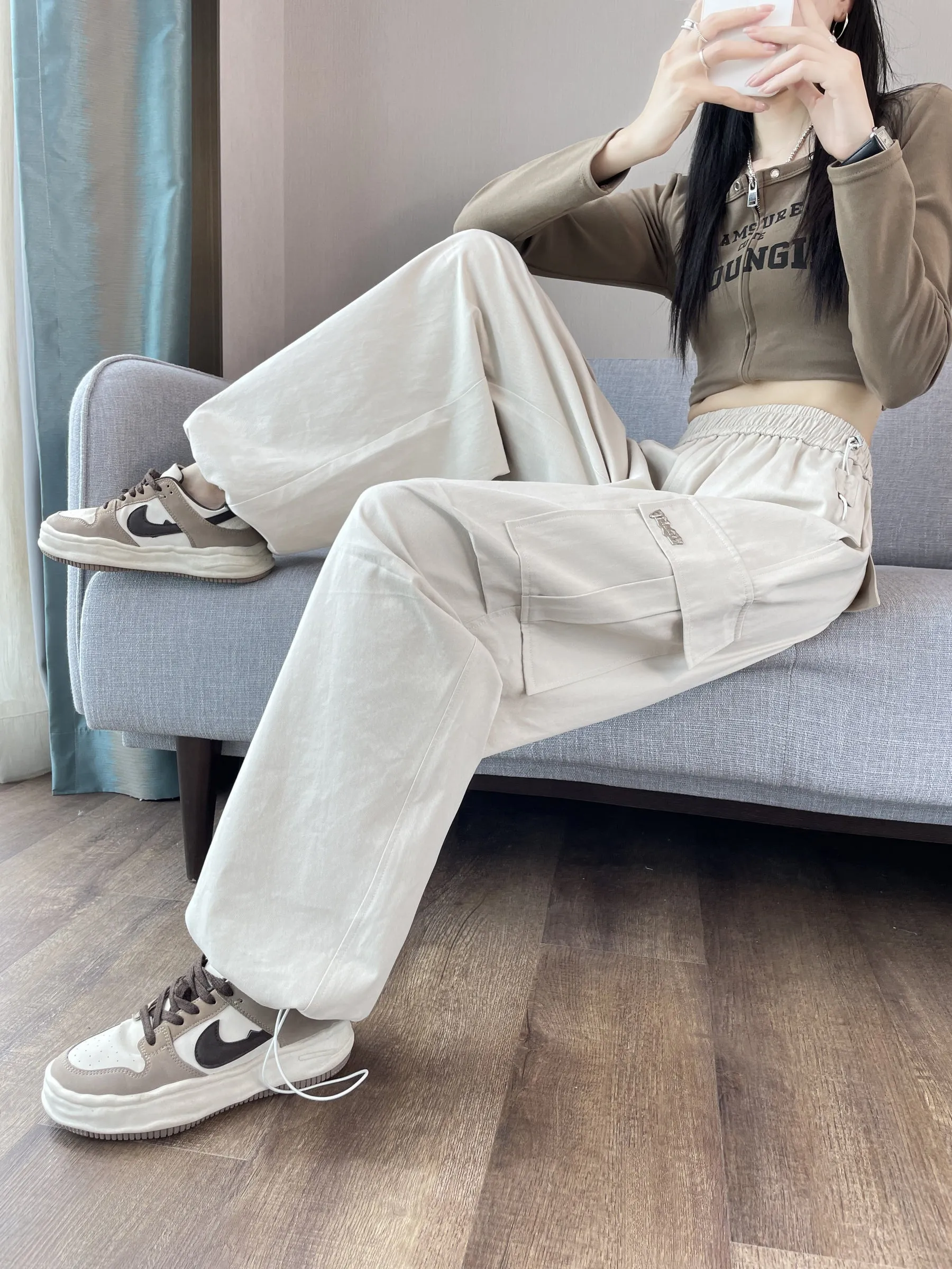 Breathable Solid Cargo Pants with Cinched Hems for Active Women