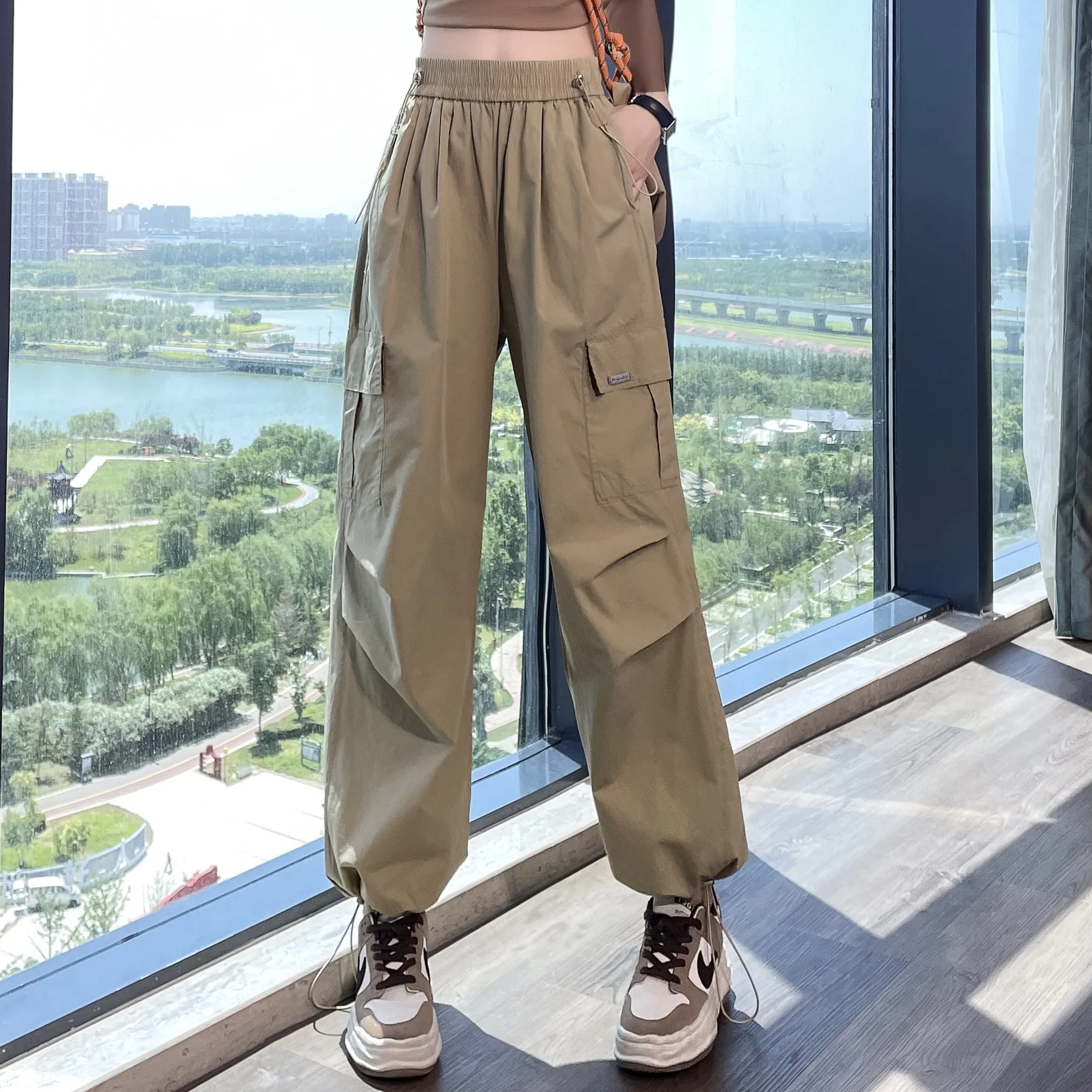 Breathable Solid Cargo Pants with Cinched Hems for Active Women