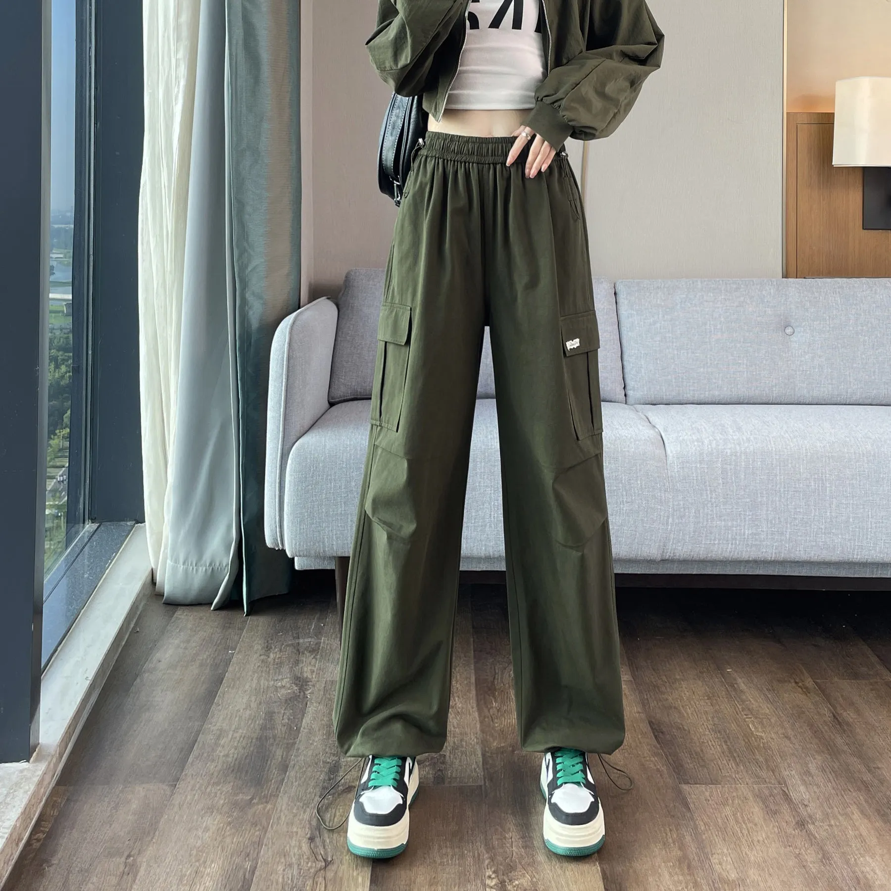 Breathable Solid Cargo Pants with Cinched Hems for Active Women