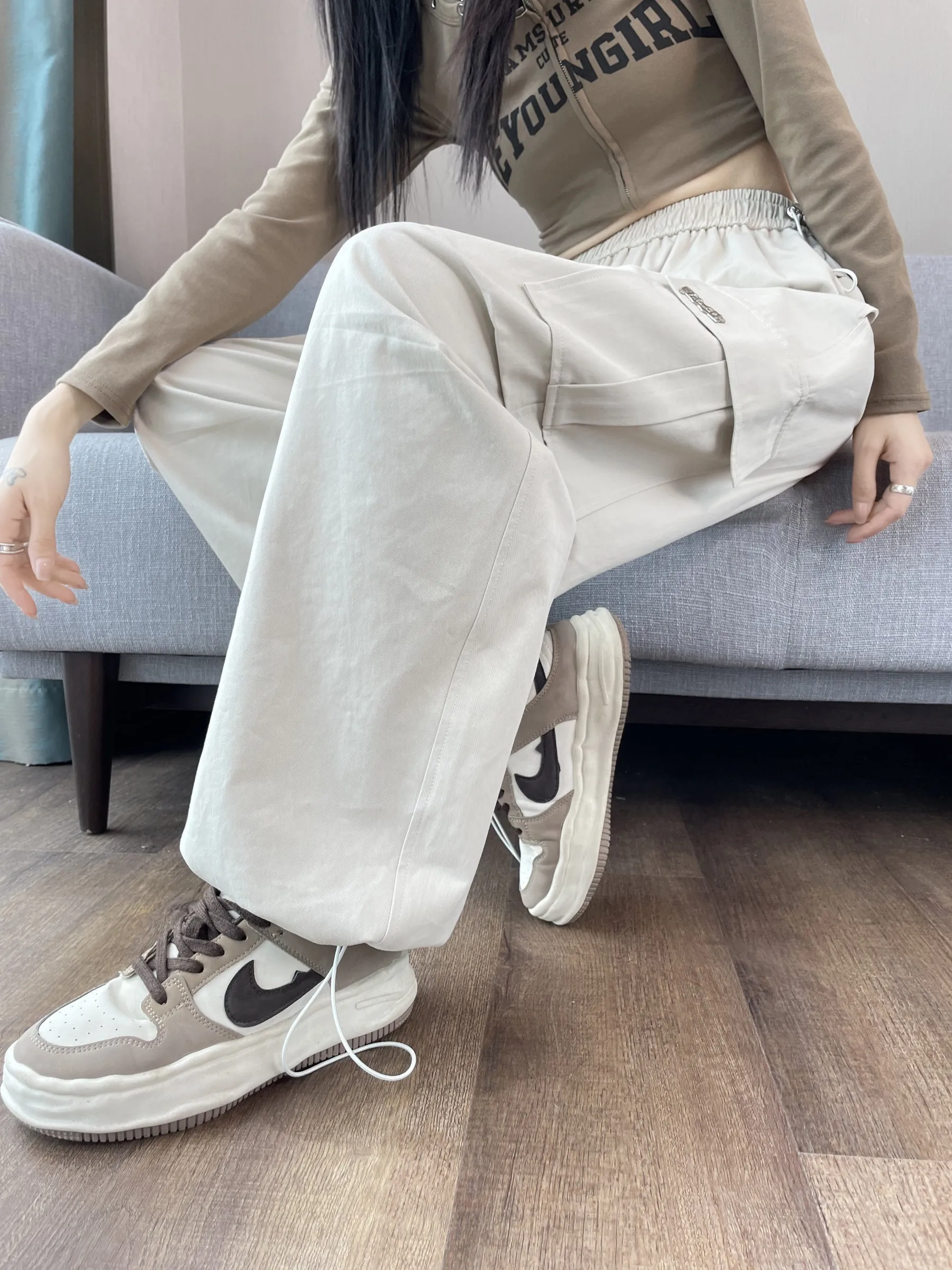 Breathable Solid Cargo Pants with Cinched Hems for Active Women