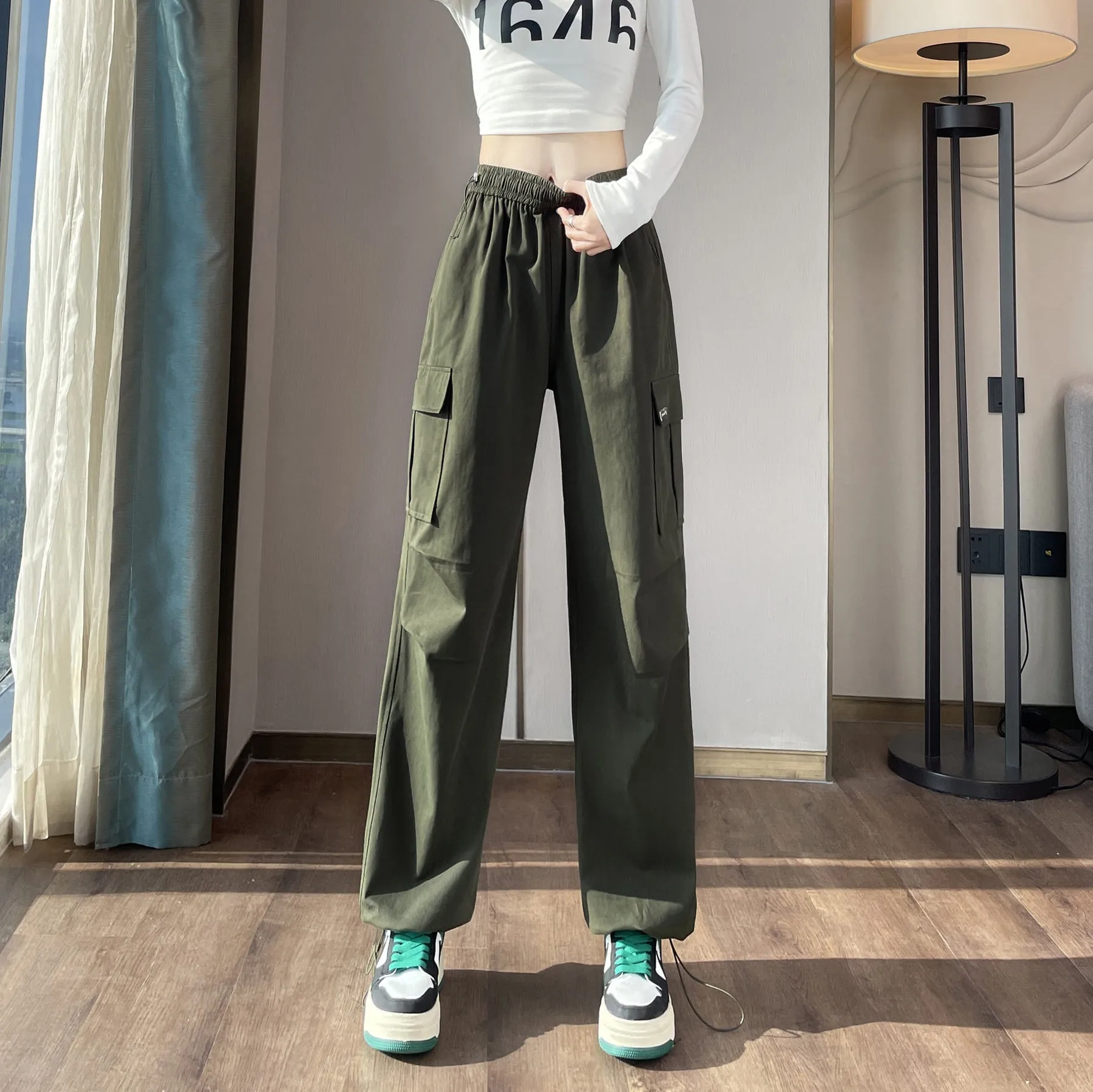 Breathable Solid Cargo Pants with Cinched Hems for Active Women