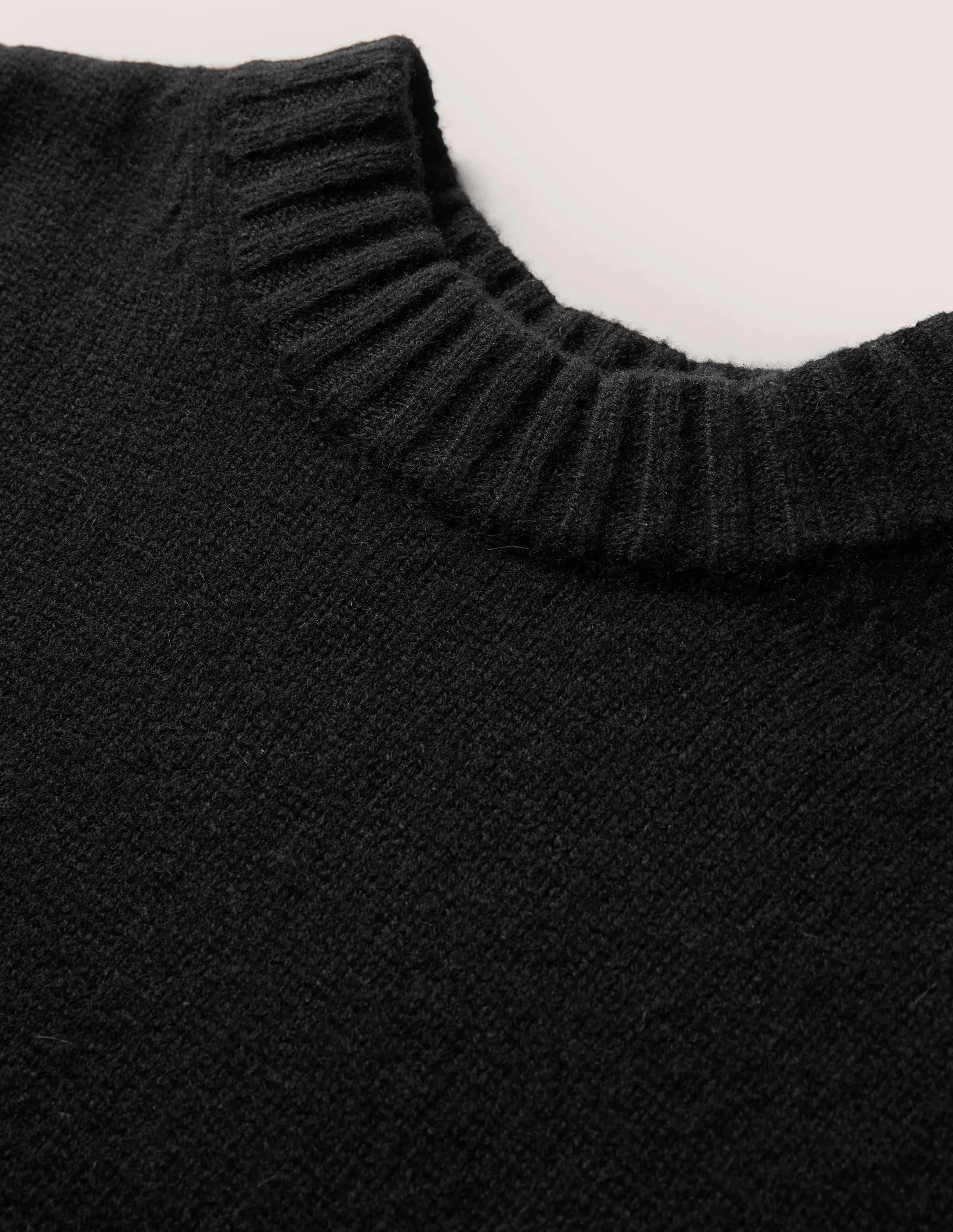 Chunky Cashmere Crew Neck Tank-Black