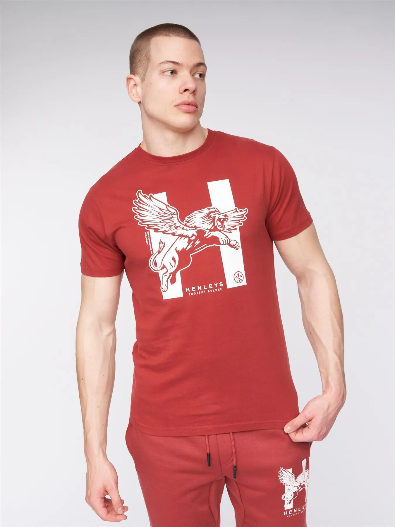 Curveball T-Shirt Deep Red