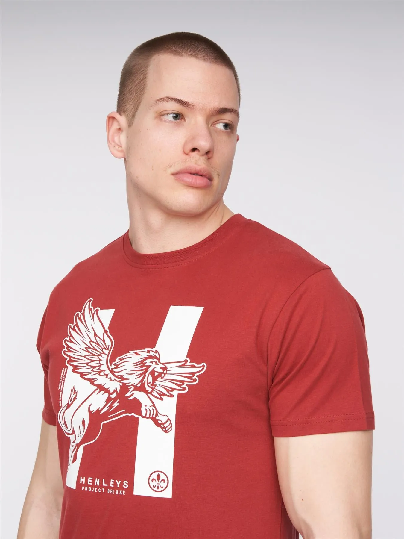 Curveball T-Shirt Deep Red