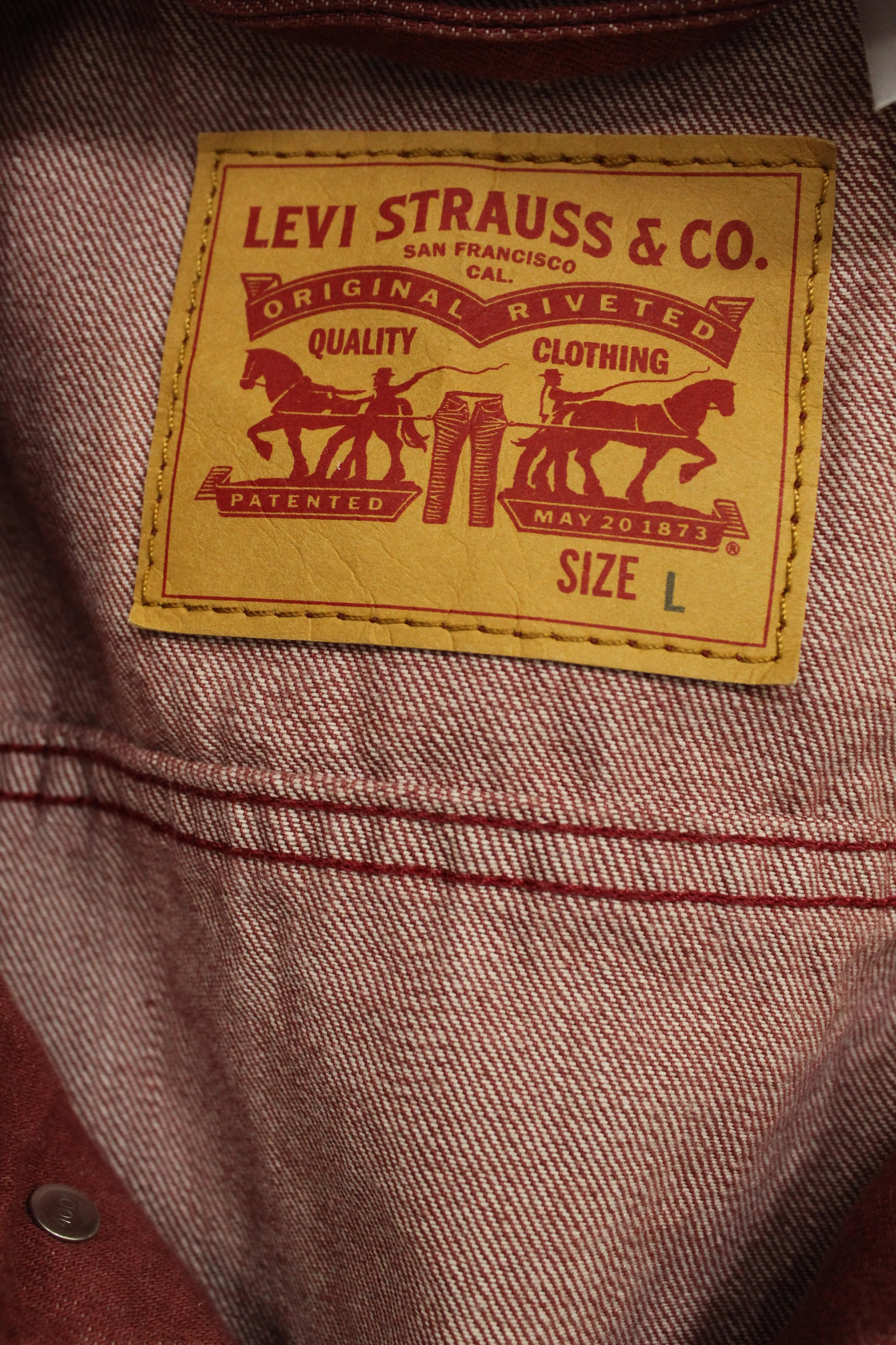 Jacket Burdeo Levis Talla M