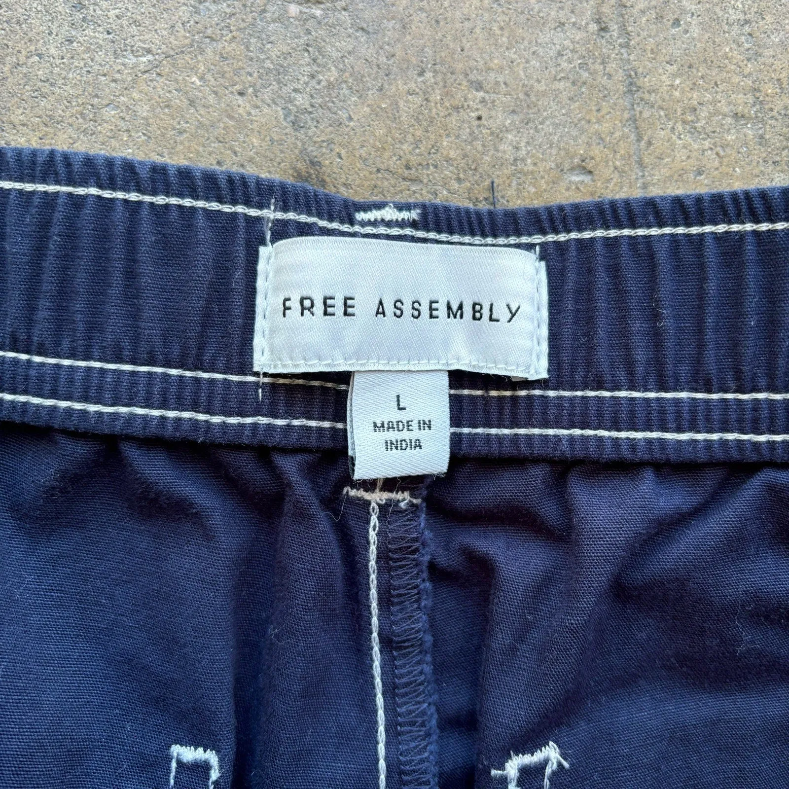 Men's Navy Blue Contrast stich cargo pants Size Large