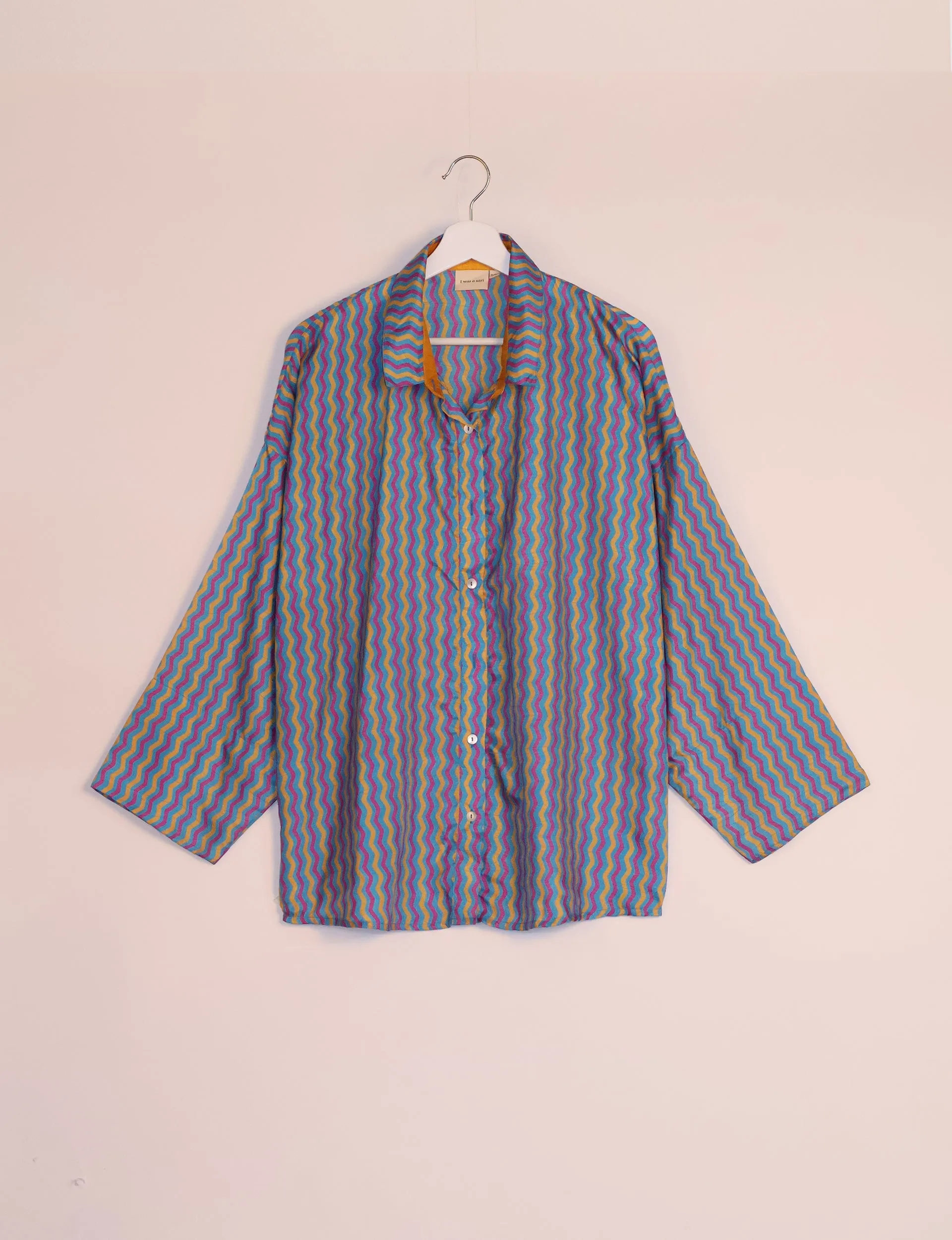 OVERSIZED SHIRT