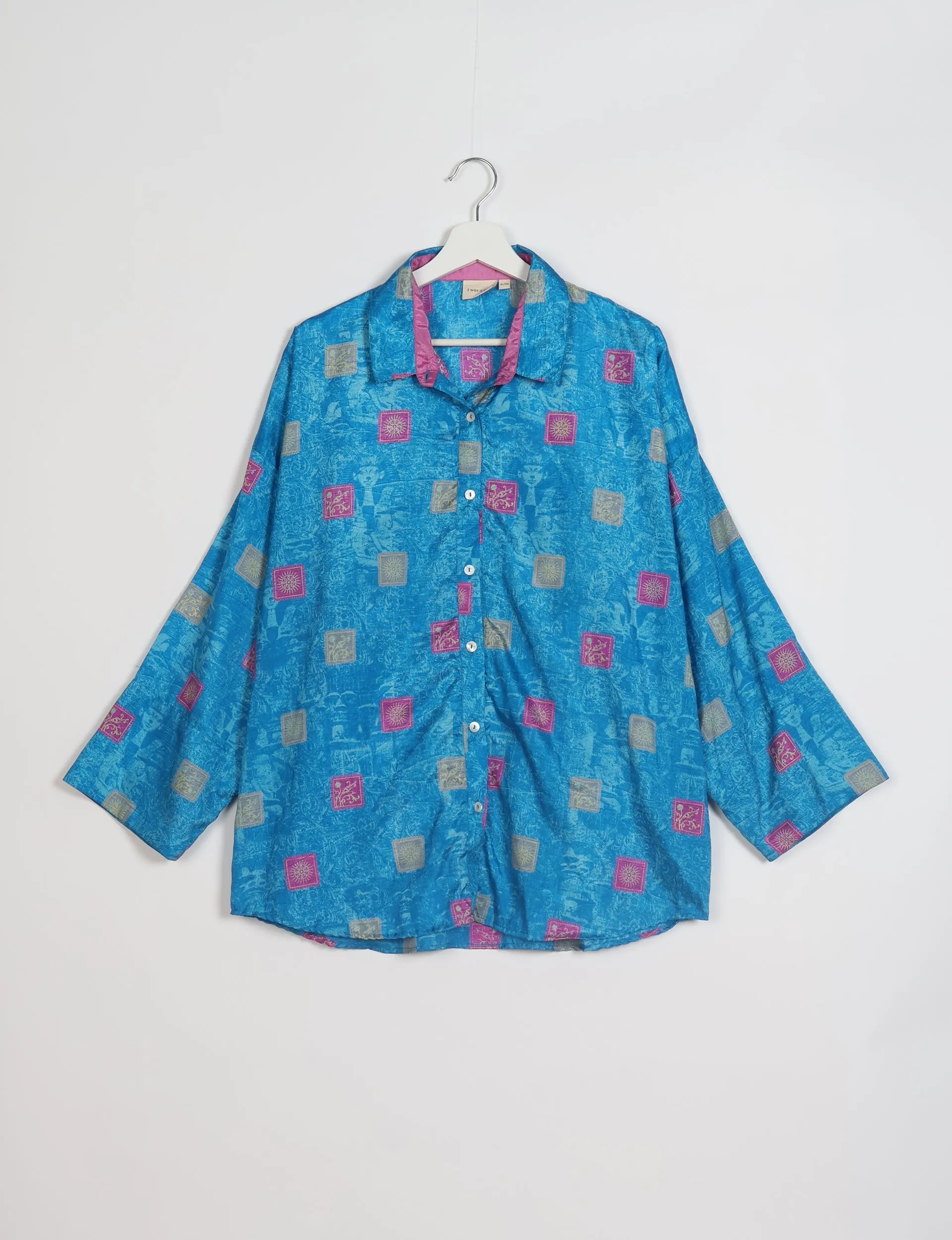 OVERSIZED SHIRT