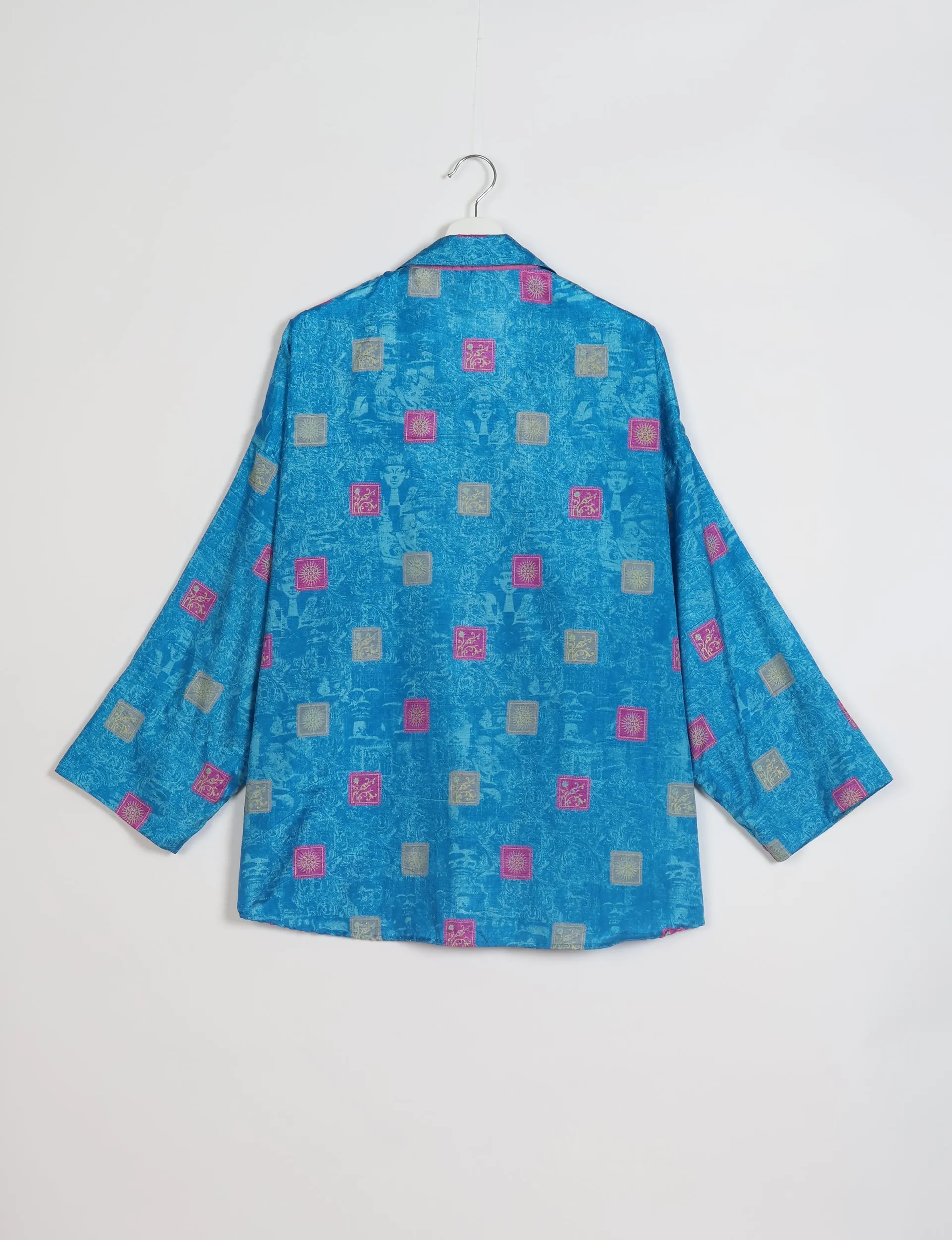 OVERSIZED SHIRT
