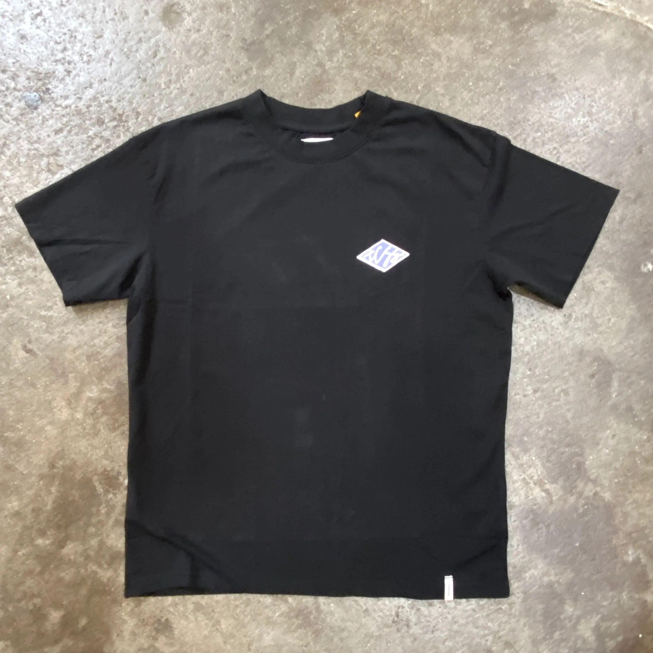 SCRIBBLE TEE