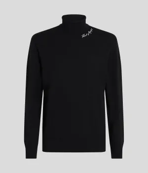 SIGNATURE TURTLE NECK KNIT