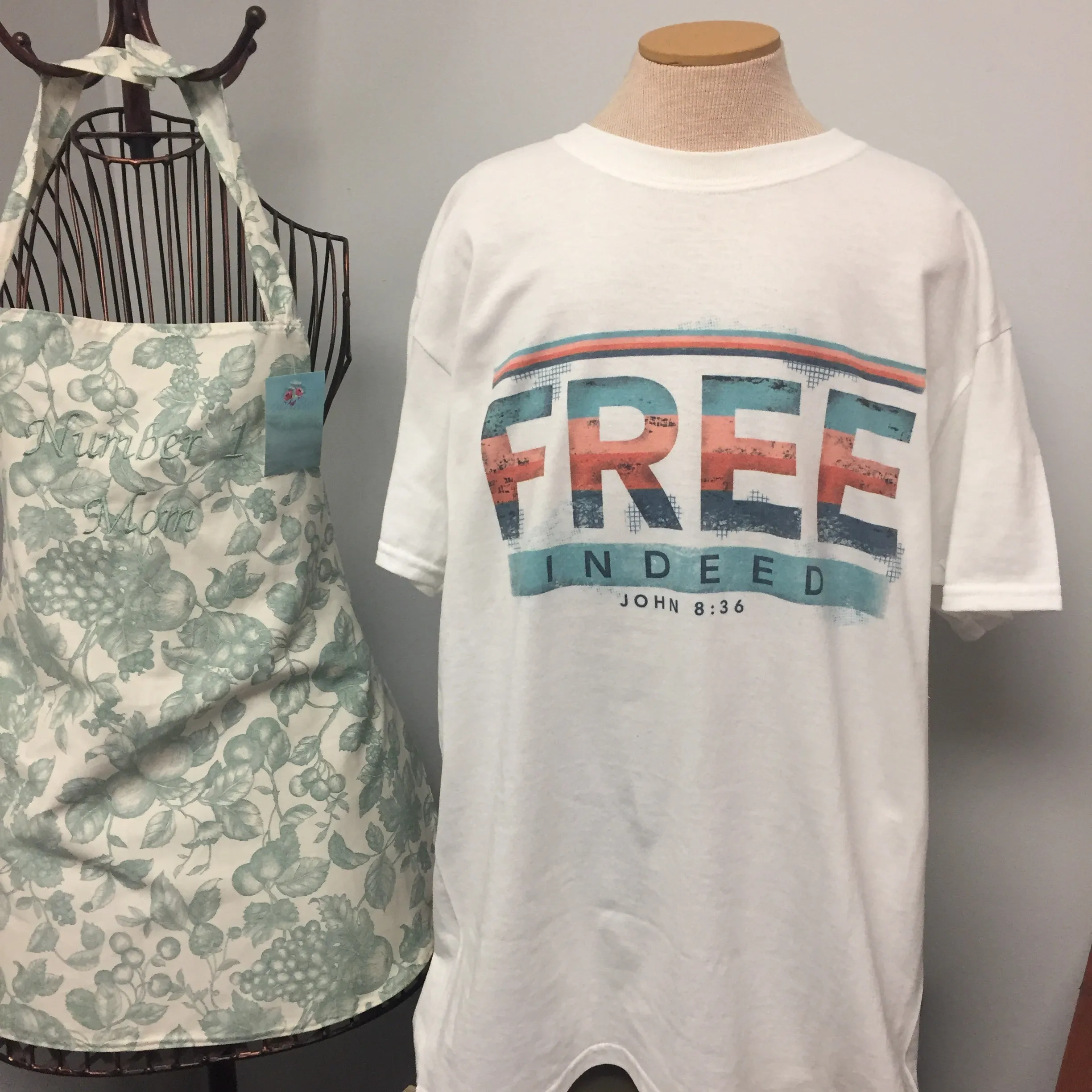 T-Shirt "Free Indeed" White