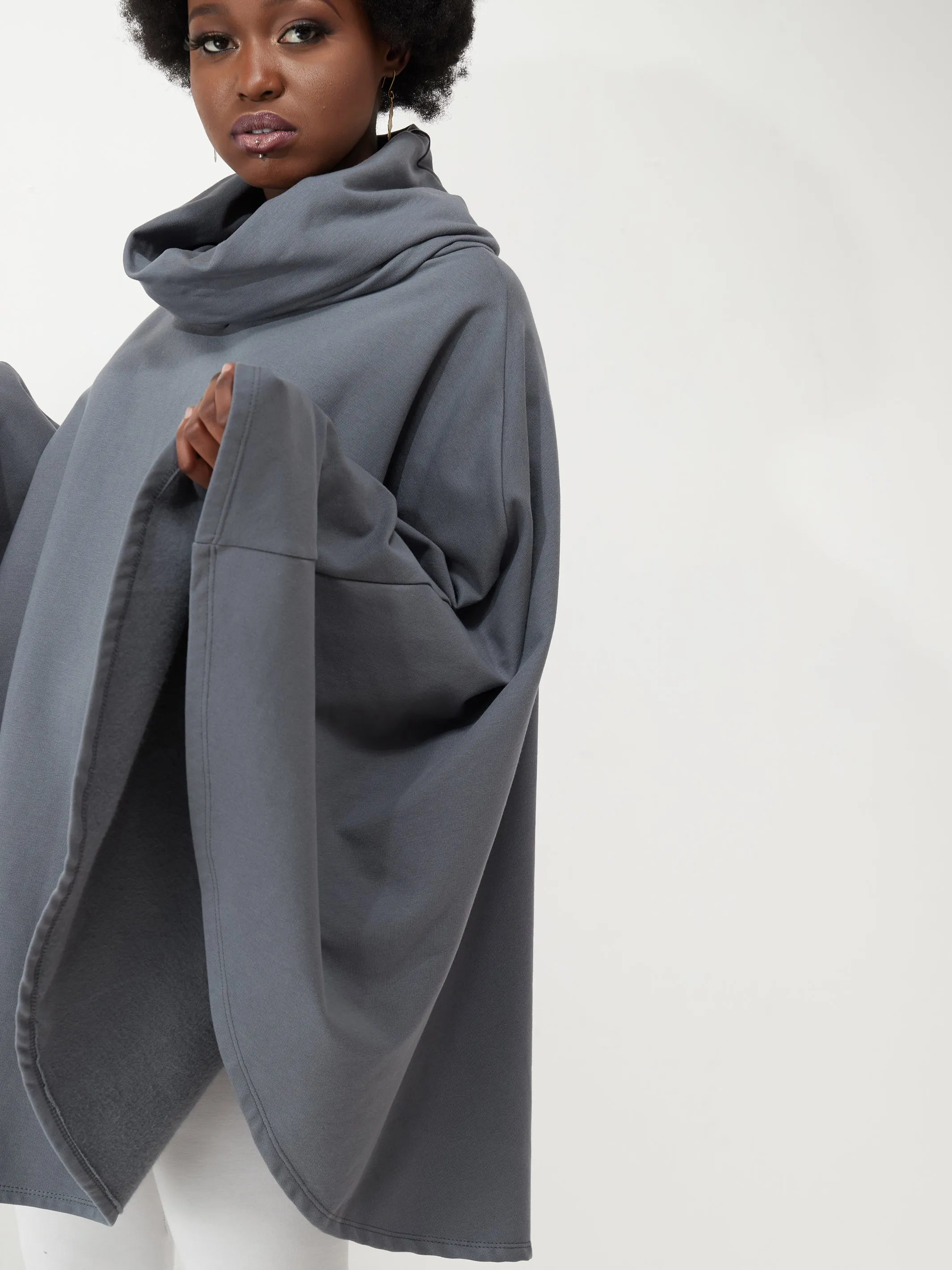 Vivo Fanah Turtleneck Poncho - Grey
