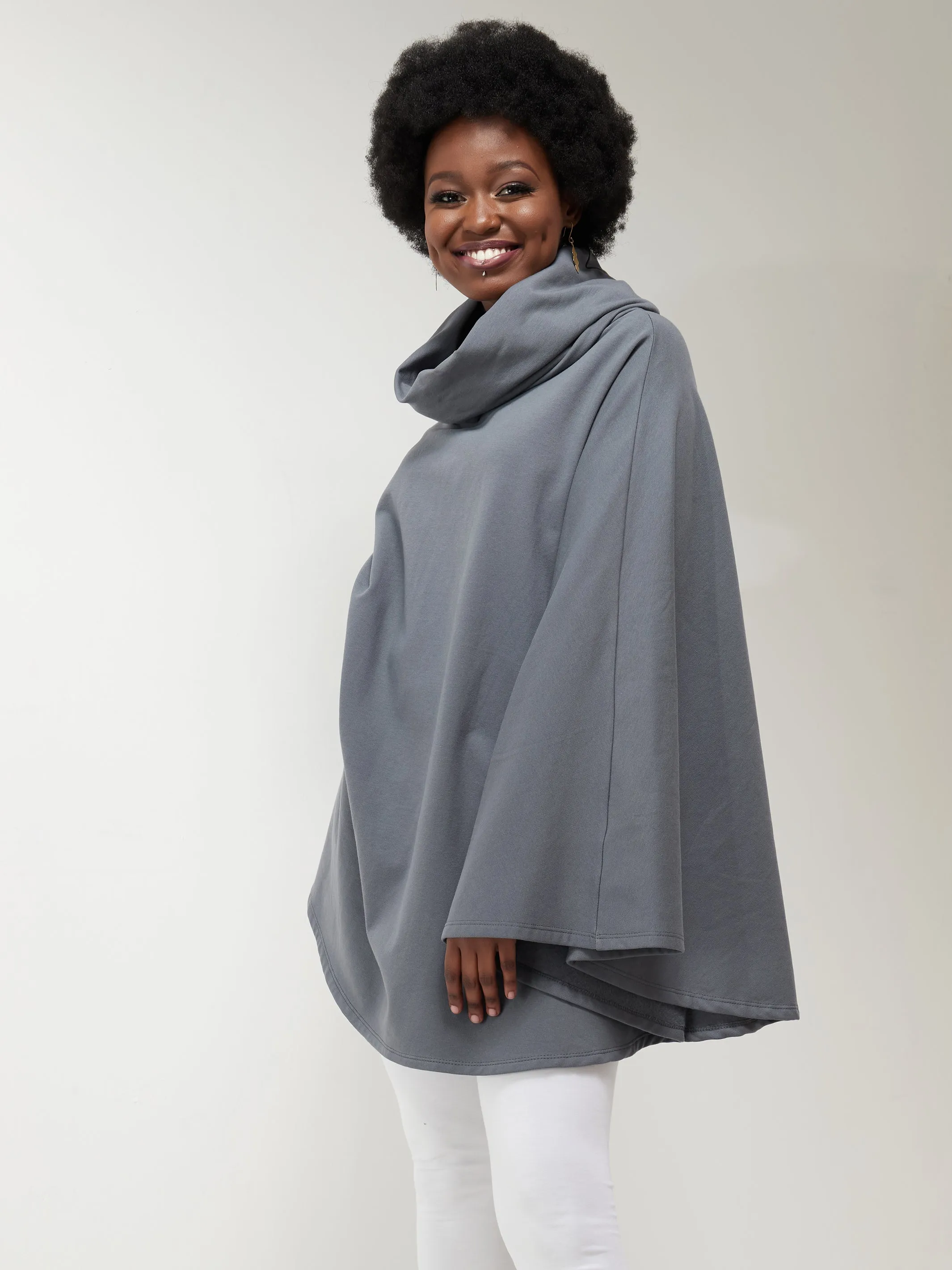 Vivo Fanah Turtleneck Poncho - Grey
