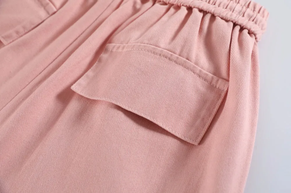 Washed Cotton Cargo Pants for Women Featuring Pleated Details and Patchwork Design