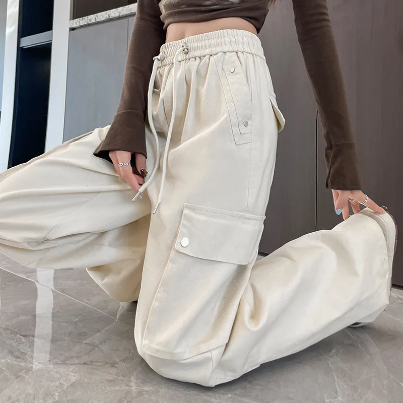 Washed Cotton Cargo Pants for Women Featuring Pleated Details and Patchwork Design