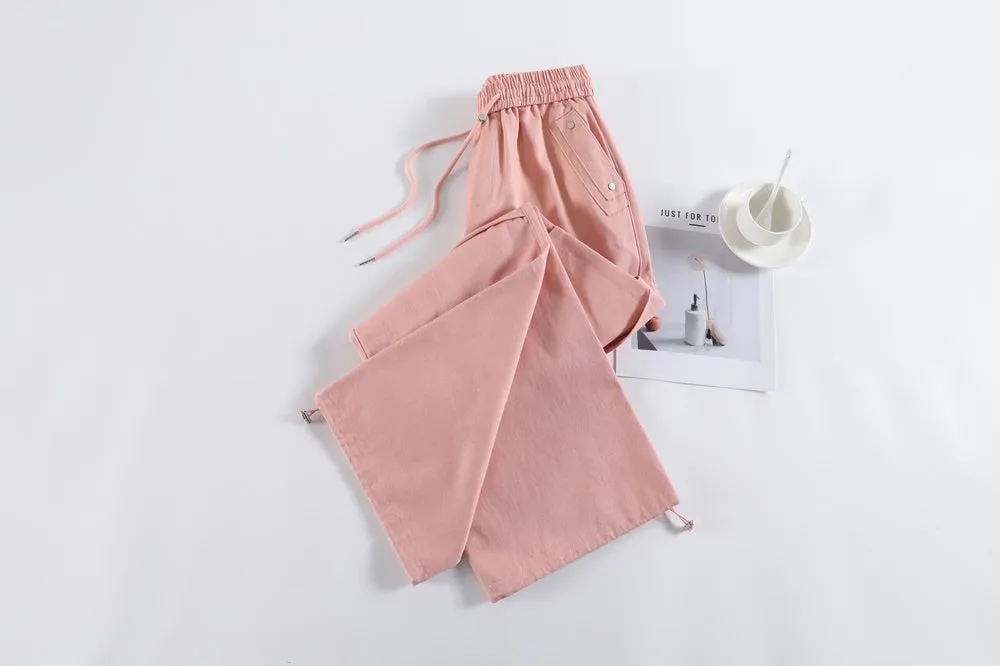 Washed Cotton Cargo Pants for Women Featuring Pleated Details and Patchwork Design