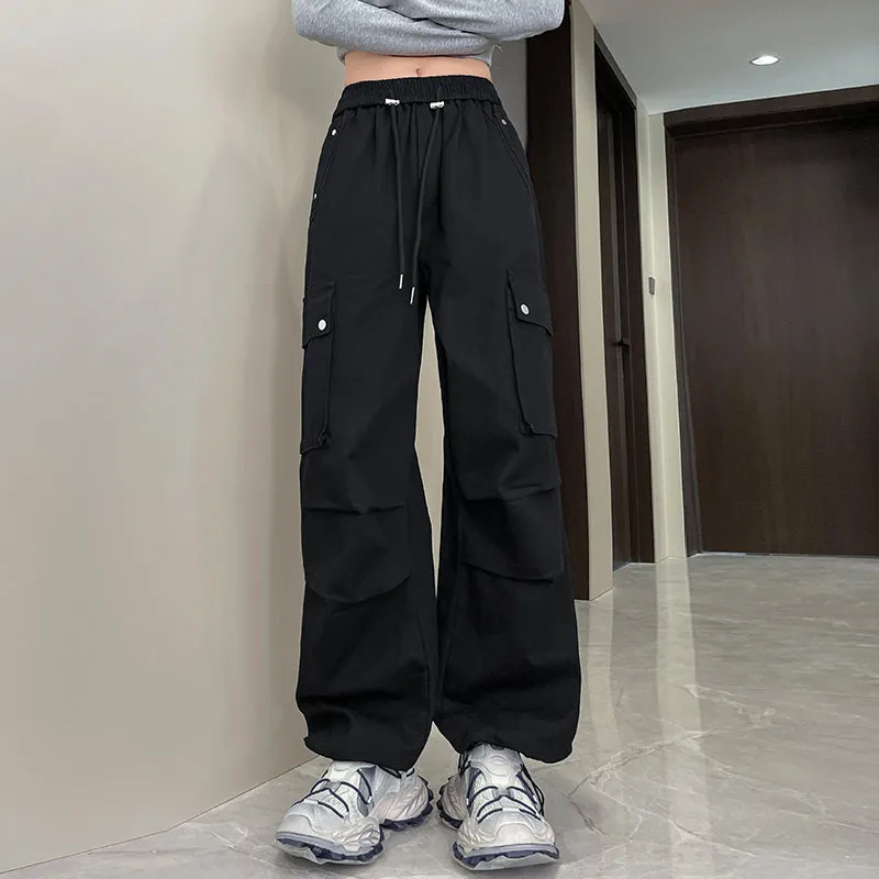 Washed Cotton Cargo Pants for Women Featuring Pleated Details and Patchwork Design