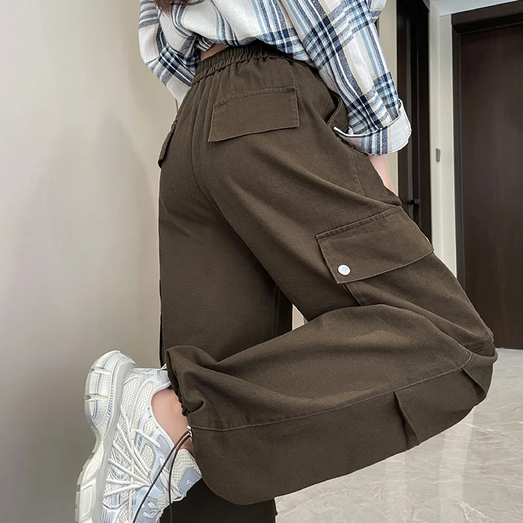 Washed Cotton Cargo Pants for Women Featuring Pleated Details and Patchwork Design