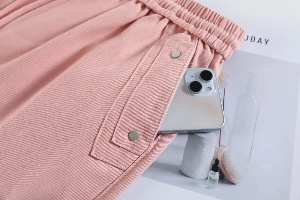 Washed Cotton Cargo Pants for Women Featuring Pleated Details and Patchwork Design