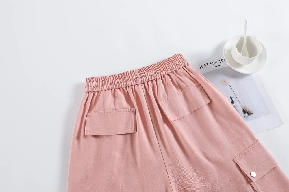 Washed Cotton Cargo Pants for Women Featuring Pleated Details and Patchwork Design