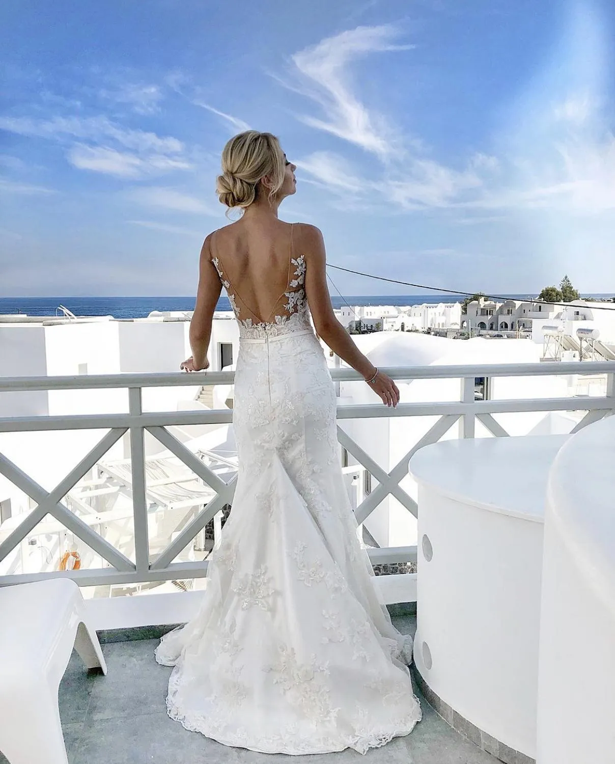 Wedding Dress Mermaid V-Neck Tank Lace Appliques Sashes Bow Backless Sleeveless Floor Length Sweep Train Gorgeous Bride Gown New