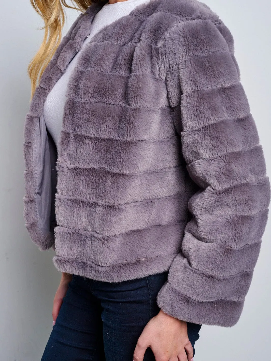 WOMEN'S LONG SLEEVE BUTTON CLOSURE JACKET