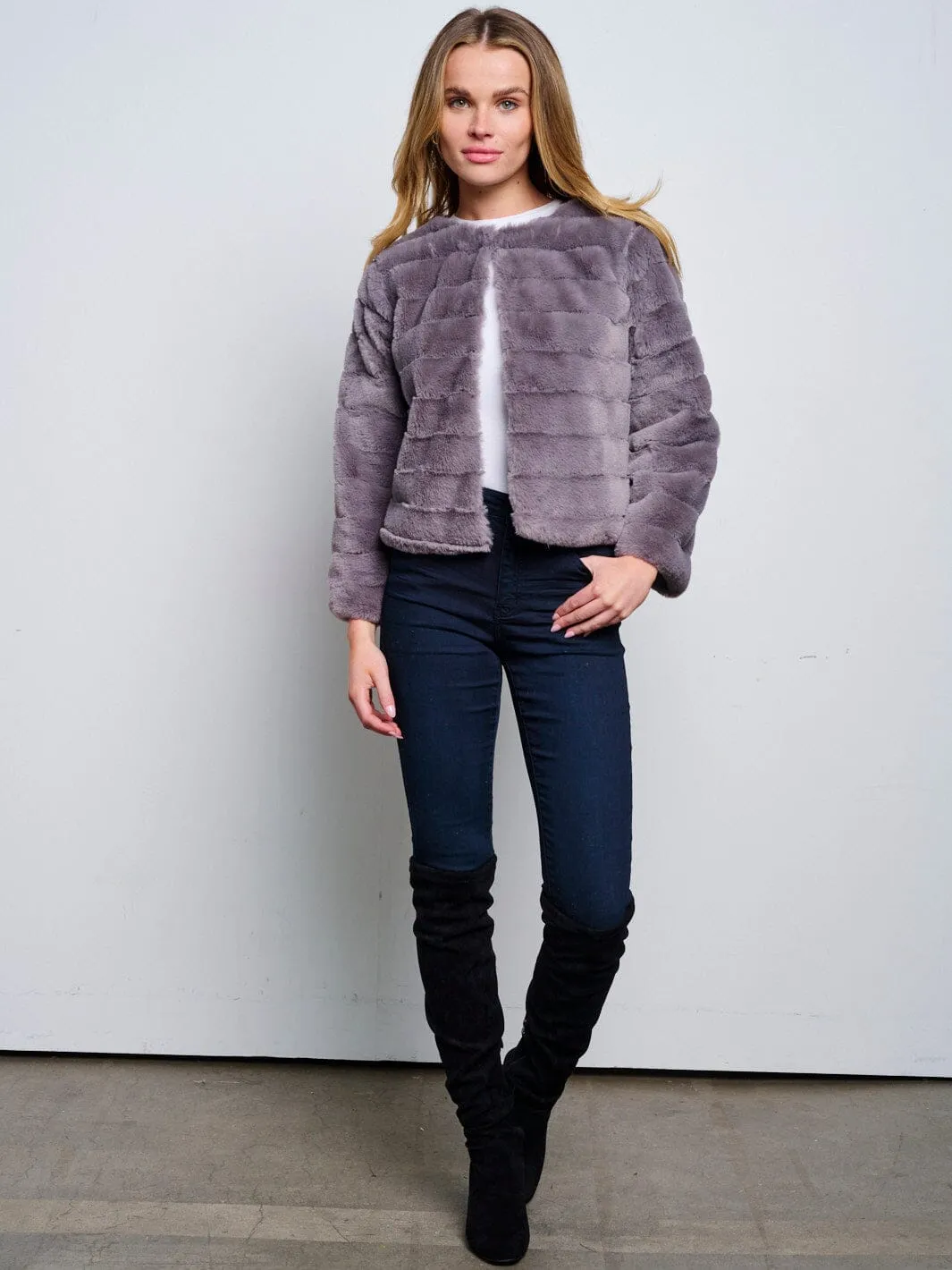 WOMEN'S LONG SLEEVE BUTTON CLOSURE JACKET
